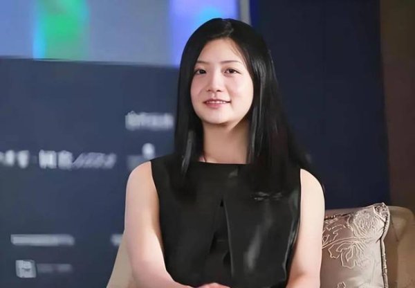 配查网 李颖：马云三度求贤，单身狗背后的投资传奇，成就中国女版巴菲特